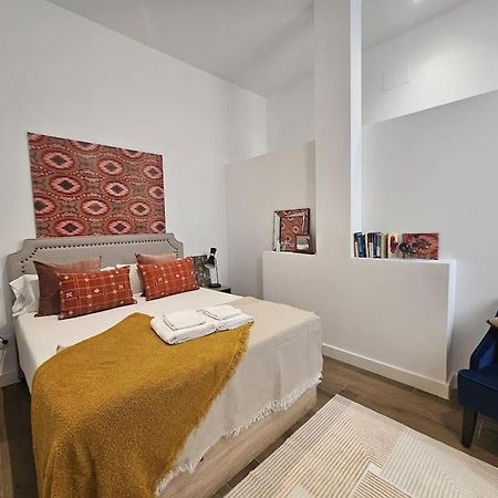Ferienwohnung The Gabriels Con Terraza Madrid Exterior foto